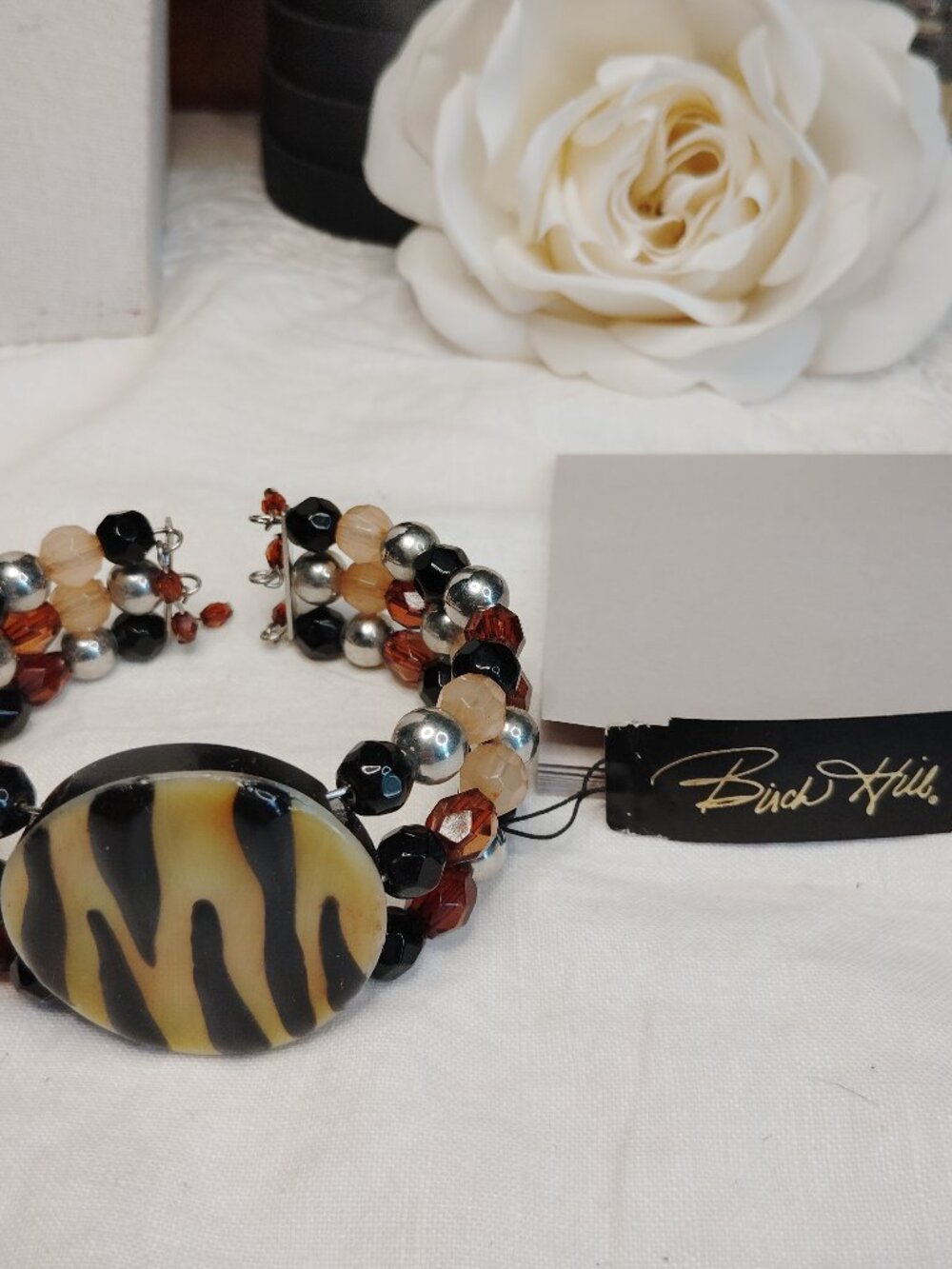 Birch Hill Tiger Stripe Shell Bracelet – Memory Wire Beaded Statement